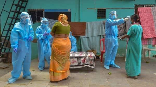'Dharavi shows signs of flattening of coronavirus curve, cases fall' - livemint.com - city Mumbai