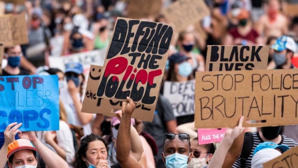 Here's What ‘Defund the Police’ Really Means - glamour.com - Los Angeles - city Los Angeles - city Minneapolis