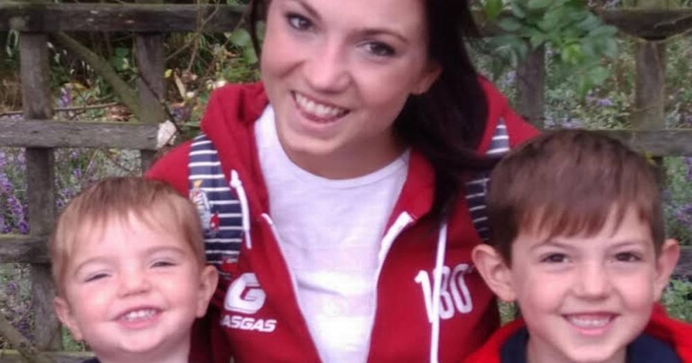'One-in-a-million' mum, 23, dies in front of kids on walk as family pay tribute - dailystar.co.uk