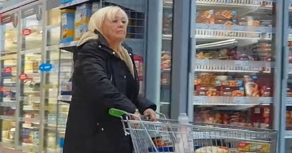 Gran stole £1m in staggering 15-year fraud...she lied about being blind, used a dead woman's name and even threw her daughter 'under the bus' - manchestereveningnews.co.uk