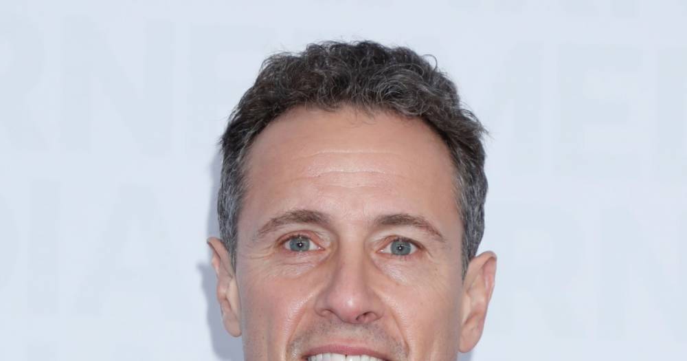 Page VI (Vi) - Chris Cuomo - Cristina Greeven Cuomo - CNN's Chris Cuomo makes naked cameo in wife Cristina's yoga video - wonderwall.com - New York - city New York