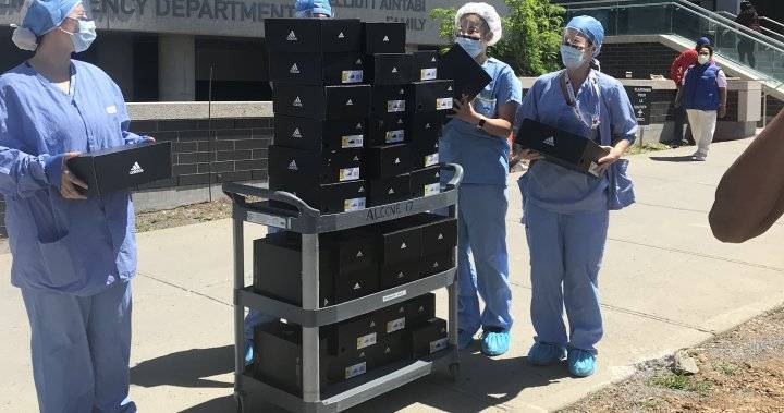 Coronavirus: Montreal basketball program donates shoes, meals to Jewish General Hospital - globalnews.ca