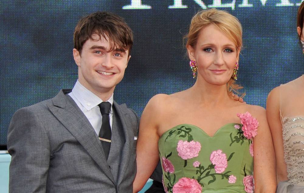 Daniel Radcliffe - Daniel Radcliffe Responds to J.K. Rowling's Tweets: 'Transgender Women Are Women' - justjared.com