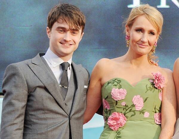 J.K.Rowling - Daniel Radcliffe Reacts to J.K. Rowling Controversy: ''Transgender Women Are Women'' - eonline.com