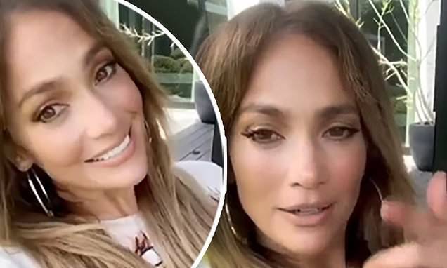 Jennifer Lopez - Alex Rodriguez - Leah Remini - Jennifer Lopez offers up a meet and greet as she joins the All In Challenge - dailymail.co.uk
