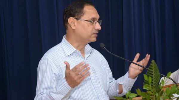 Disinvestment secretary Tuhin Kanta Pandey tests Covid-19 positive - livemint.com - India