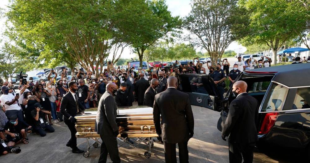 Nelson Mandela - George Floyd - Anti-racism demonstrators plan to take the knee today as George Floyd is buried - manchestereveningnews.co.uk - Usa - Britain - state Texas - city London - Houston, state Texas - city Minneapolis