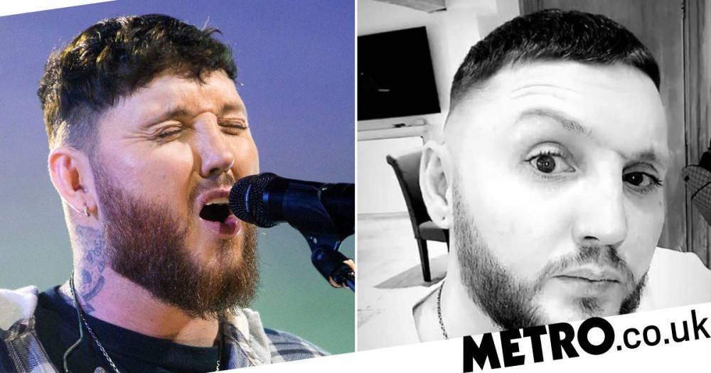James Arthur - James Arthur appears to flout lockdown rules by inviting barber over for a fresh trim - metro.co.uk - state England