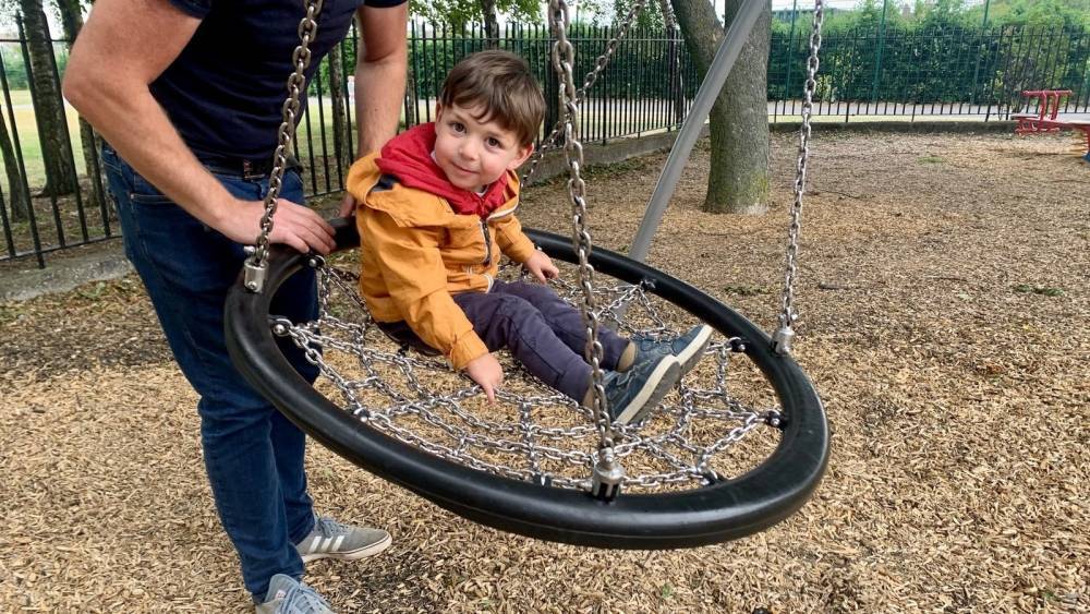 Children say they can 'have fun' as playgrounds reopen - rte.ie - Ireland - county Park - city Dublin
