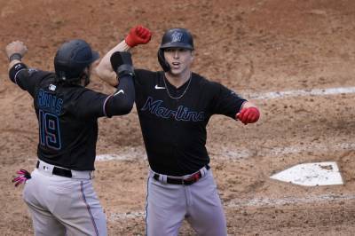 Kyle Hendricks - Dickerson homers as Marlins beat Cubs 5-1 in playoff opener - clickorlando.com - city Chicago - city Sandy