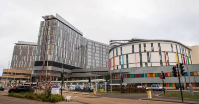 Hospital ward closes after coronavirus outbreak among patients and staff - mirror.co.uk - Scotland