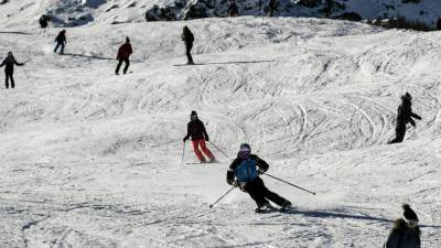 Austrian officials criticised over response to ski resort Covid outbreak - rte.ie - Austria