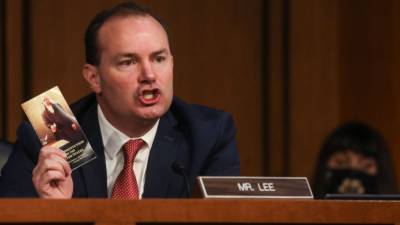 Donald Trump - Rose Garden - Justice Ruth Bader - Mike Lee - Sen. Mike Lee, recent COVID-19 patient, delivers SCOTUS hearing statement without mask - fox29.com - Washington - state Utah