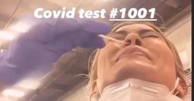 Hilary Duff - Lizzie Macguire - Hilary Duff squeals as she gets nose swab taken during coronavirus test - mirror.co.uk