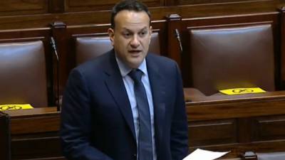 Leo Varadkar - Tánaiste says Govt may review PUP cut plans in January - rte.ie - Ireland