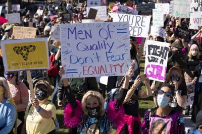 Donald Trump - Organizers exhort women to vote for change at US rallies - clickorlando.com - Usa - Washington