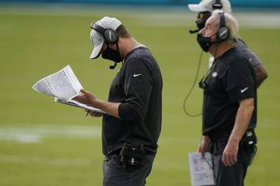 Ryan Fitzpatrick - Brian Flores - Dolphins turn up heat on Jets and embattled Gase, 24-0 - clickorlando.com - New York - state Florida - county Garden - county Miami