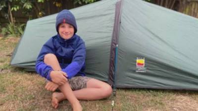 British 10-year-old camps out for a good cause - globalnews.ca - Britain