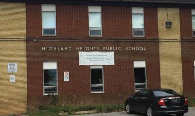 Kawartha Pine - One COVID-19 case confirmed at Highland Heights in Peterborough, school remains open - globalnews.ca - city Peterborough