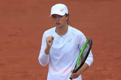 Roland Garros - Simona Halep - Iga Swiatek - The Latest: Polish teen Swiatek, Svitolina reach 4th round - clickorlando.com - France - Poland