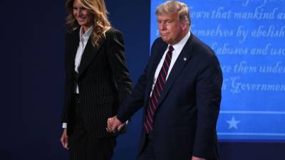 Donald Trump - Melania Trump - President Trump experiencing "mild symptoms" after he and first lady test positive for COVID-19 - fox29.com - Usa - Washington - state Ohio - county Cleveland