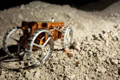 Shoe box-size moon rover arrives at Kennedy Space Center for testing - clickorlando.com