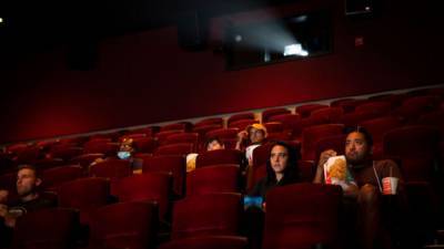 AMC Theaters offers private movie screenings starting at $99 - fox29.com - Los Angeles - city Chicago