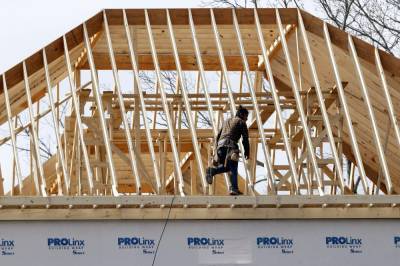 US home construction up 1.9% in September to 1.4 million - clickorlando.com - Usa - Washington
