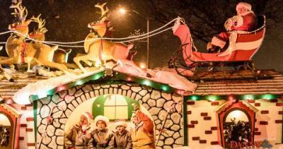 Santa Claus is still coming to town with drive-by parade in Belleville - globalnews.ca - city Kingston - county Centre - county Prince Edward - city Hastings, county Prince Edward - city Belleville - city Santa Claus