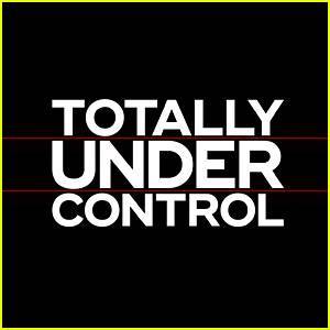 Alex Gibney - Ophelia Harutyunyan - Suzanne Hillinger - 'Totally Under Control': Oscar-Winning Filmmaker's Secret Movie About Coronavirus Pandemic Will Be Released This Month - justjared.com - South Korea - Usa