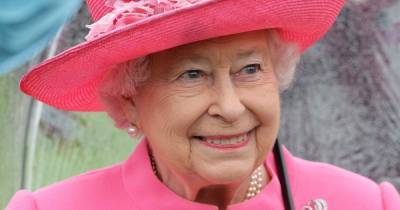 The Queen praises news industry for 'important public service' during coronavirus pandemic - mirror.co.uk
