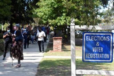 High court reinstates S. Carolina ballot witness requirement - clickorlando.com - Washington - state South Carolina