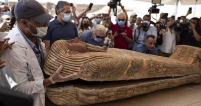 Egypt opens ancient mummy sarcophagus sealed 2,500 years ago - globalnews.ca - Egypt