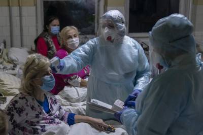 A virus surge in Ukraine puts hospitals under strain again - clickorlando.com - county Early - Ukraine