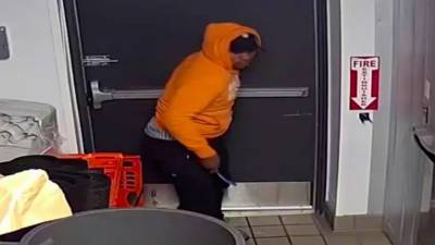 Police: Man breaks into South Philadelphia Dunkin', steals cash from office - fox29.com