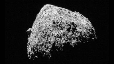 Visiting a once-watery asteroid, and how buzzing the tongue can treat tinnitus - sciencemag.org - Usa - state Minnesota