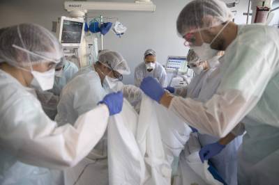 As virus fills French ICUs anew, doctors ask what went wrong - clickorlando.com - France