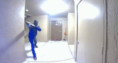 Video: 4 masked men kick down Orlando apartment door during armed robbery - clickorlando.com - state Florida
