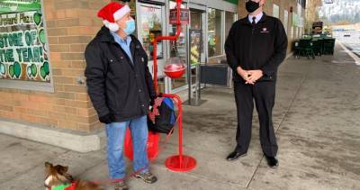 Coronavirus: Pandemic creates challenging kettle campaign for Salvation Army organizations - globalnews.ca
