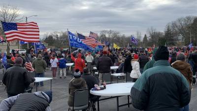 Donald Trump - Vicki Mackenna - Health department shuts down pro-Trump rally in Milwaukee - fox29.com - county Hall - Milwaukee