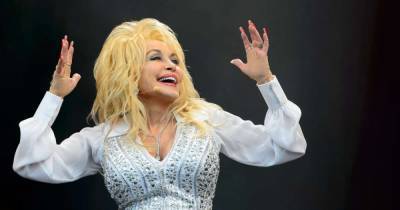 Dolly Parton - Dolly Parton hailed as Covid vaccine queen after $1million Moderna donation - msn.com - Usa - state Tennessee - county Centre - city Nashville, county Centre