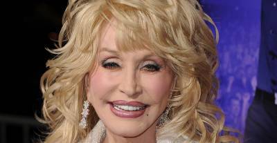 Dolly Parton - Naji Abumrad - Dolly Parton Donated $1 Million for Moderna's COVID-19 Vaccine Research - justjared.com - state Tennessee - city Nashville, state Tennessee