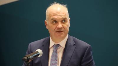 Tony Holohan - NPHET to meet as progress in tackling Covid slows - rte.ie - Ireland