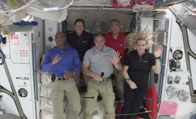 Astronaut: SpaceX Dragon beats shuttle, Soyuz for launching - clickorlando.com - Russia