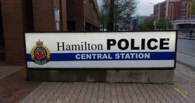 Another Hamilton police civilian member tests positive for COVID-19 - globalnews.ca