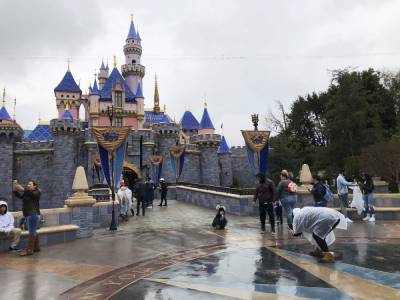 Ken Potrock - Disneyland blasts state’s guidance as theme park to remain closed amid coronavirus - clickorlando.com - state California