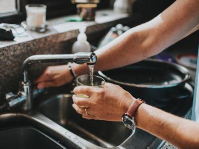 Toxic chemicals may contaminate drinking water of 200 million US people - medicalnewstoday.com - Usa