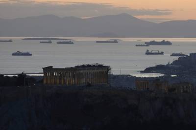 Barely out of crisis, Greek economy hammered by new lockdown - clickorlando.com - Greece