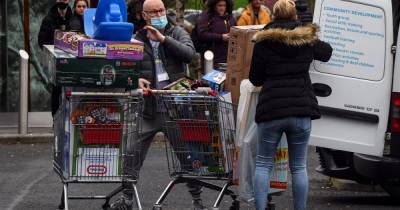 Tier four shoppers frantically hit Scots high streets before three-week coronavirus shutdown - dailyrecord.co.uk - Scotland