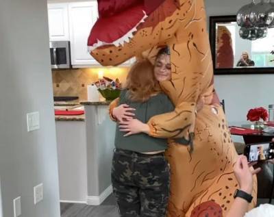 Joey King Hugs Grandma In Giant Dinosaur Costume Amid COVID-19 - etcanada.com